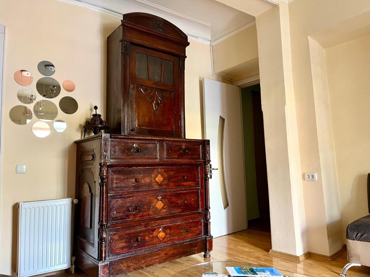 Apartment In Old Tbilisi Orbeliani Square Eksteriør billede