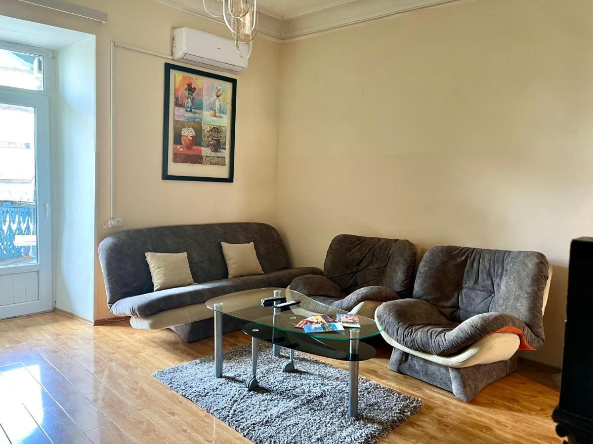 Apartment In Old Tbilisi Orbeliani Square Eksteriør billede