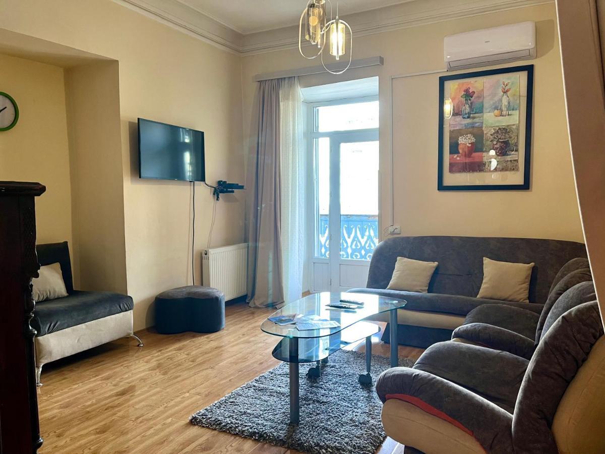 Apartment In Old Tbilisi Orbeliani Square Eksteriør billede